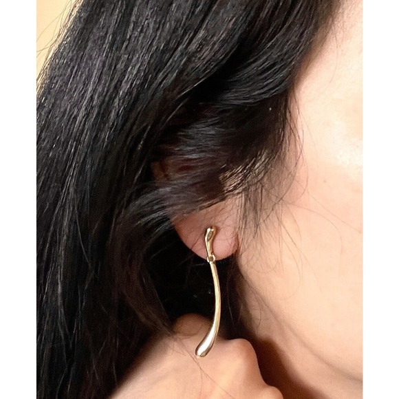 Tiffany & Co. 18k Yellow Gold Elsa Peretti Elongated Teardrop Dangle Earrings - Picture 4 of 12